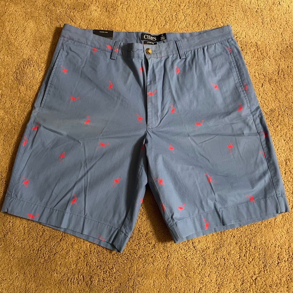 Men’s Chaps blue shorts size 38 with flamingos, NWT